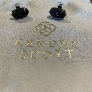 KENDRA SCOTT Ellie Stud Earring
